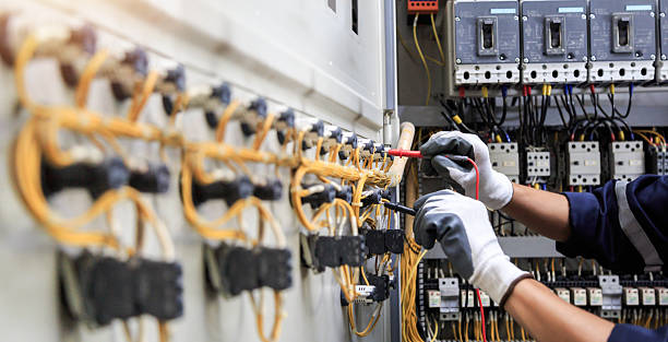 Professional Electrician technician working in Hermann, MO
